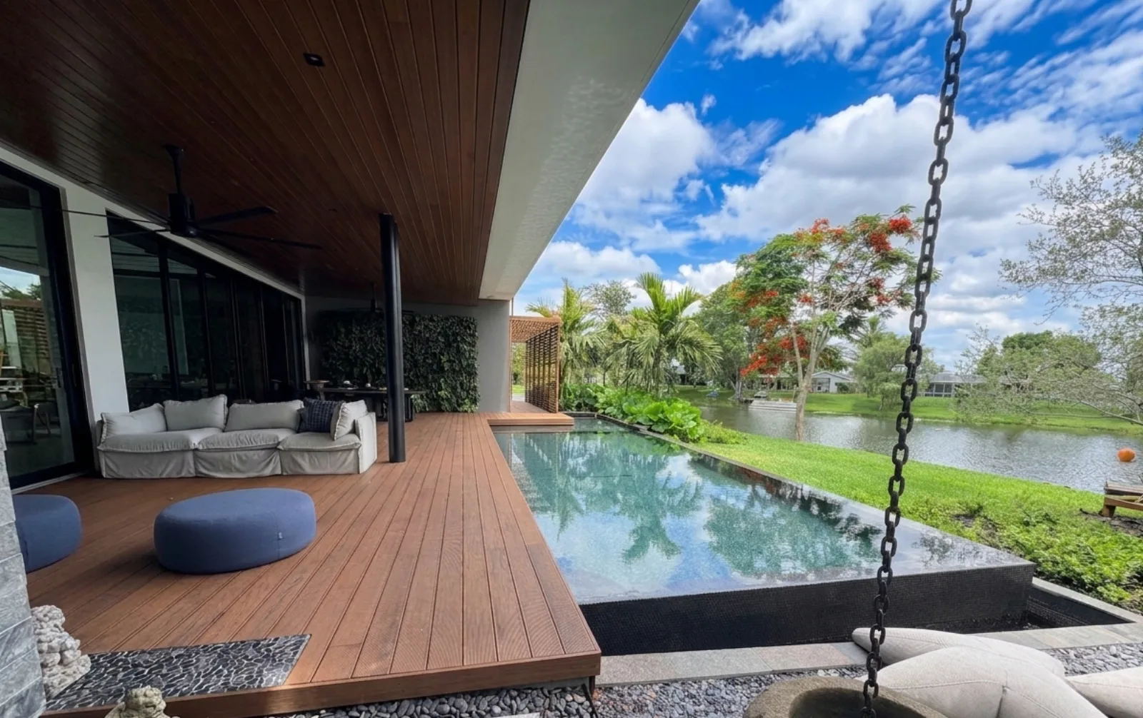 Custom pool construction — modern infinity pool, Palm Beach County | FDS Pools